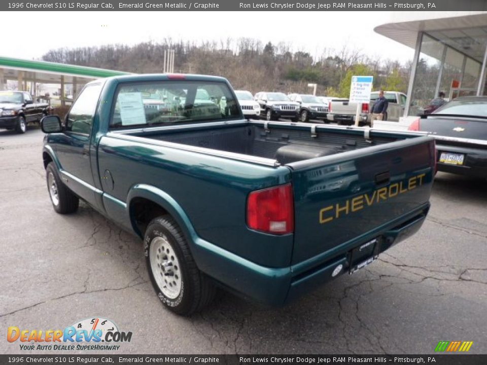 Emerald Green Metallic 1996 Chevrolet S10 LS Regular Cab Photo #3