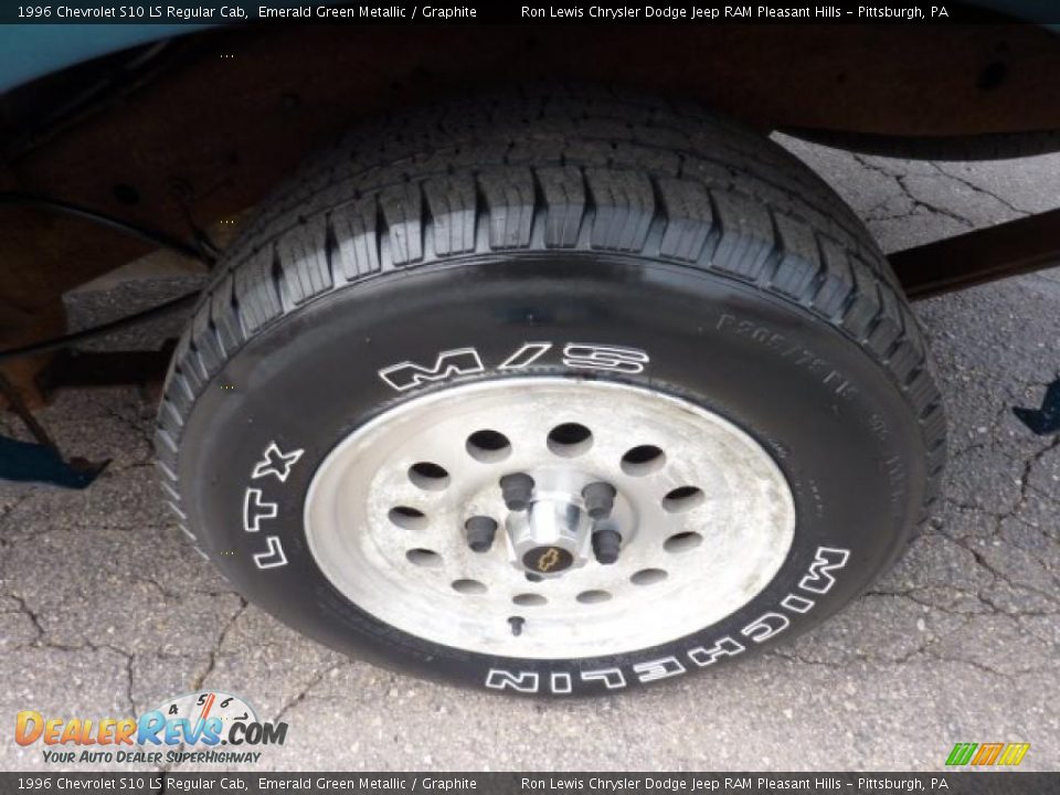 1996 Chevrolet S10 LS Regular Cab Wheel Photo #10