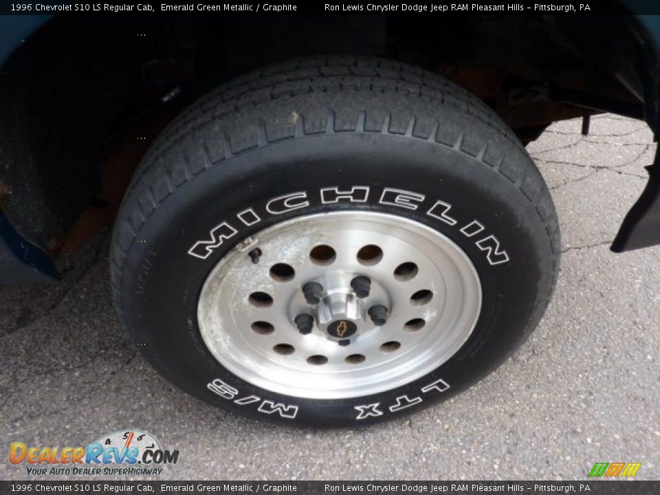 1996 Chevrolet S10 LS Regular Cab Wheel Photo #12
