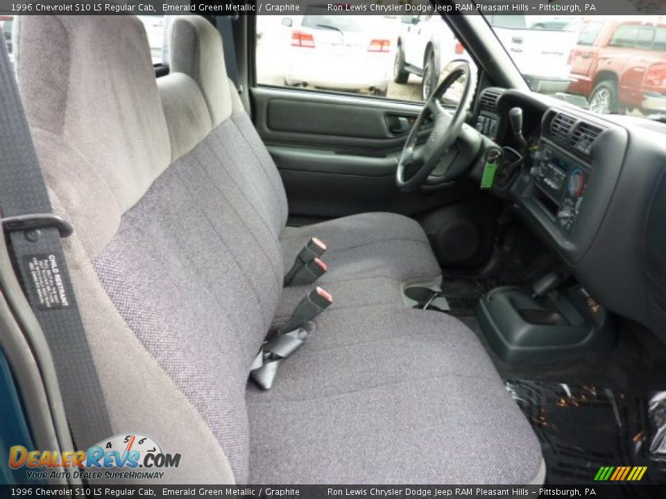 1996 Chevrolet S10 LS Regular Cab Emerald Green Metallic / Graphite Photo #13