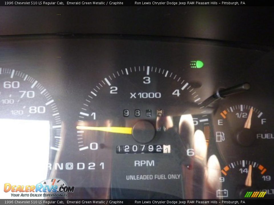 1996 Chevrolet S10 LS Regular Cab Emerald Green Metallic / Graphite Photo #24