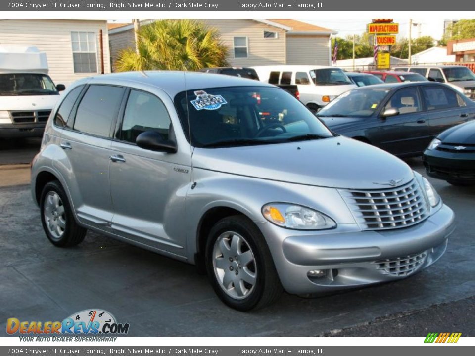 Front 3/4 View of 2004 Chrysler PT Cruiser Touring Photo #4