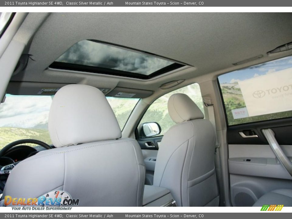 2011 Toyota Highlander SE 4WD Classic Silver Metallic / Ash Photo #8
