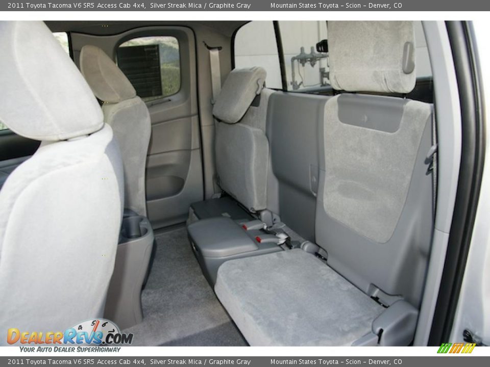 2011 Toyota Tacoma V6 SR5 Access Cab 4x4 Silver Streak Mica / Graphite Gray Photo #6
