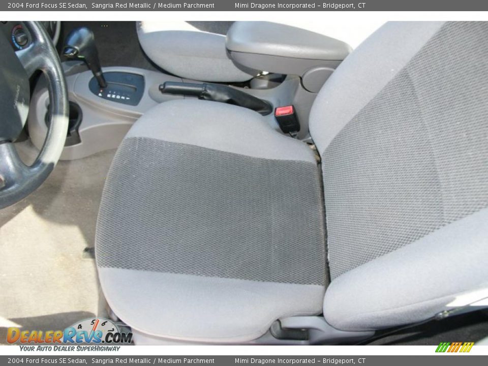 Medium Parchment Interior - 2004 Ford Focus SE Sedan Photo #9