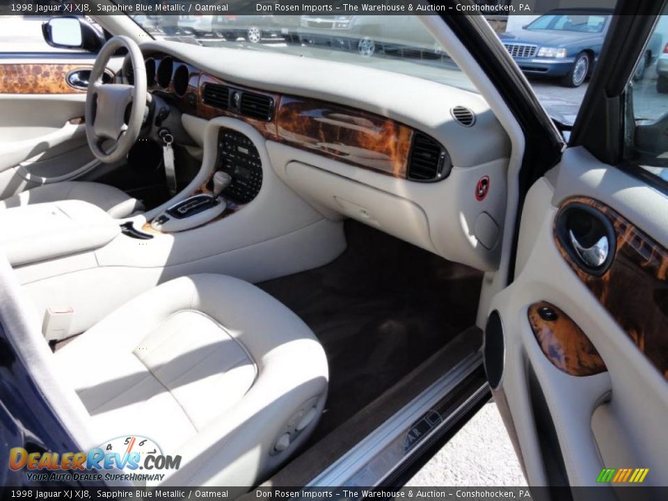 Oatmeal Interior - 1998 Jaguar XJ XJ8 Photo #18