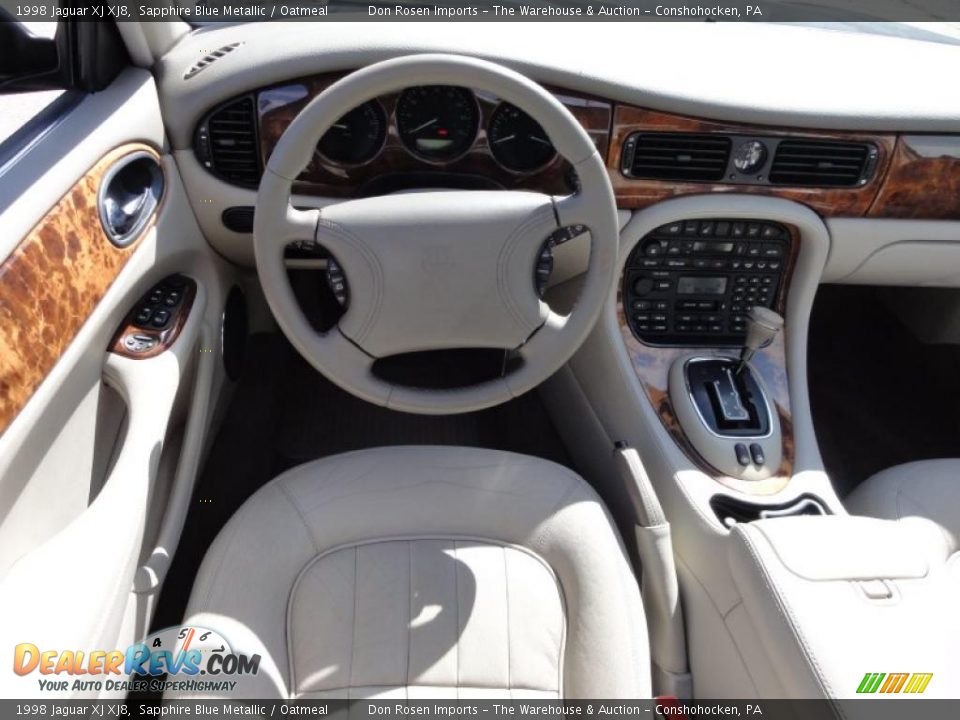 Dashboard of 1998 Jaguar XJ XJ8 Photo #29