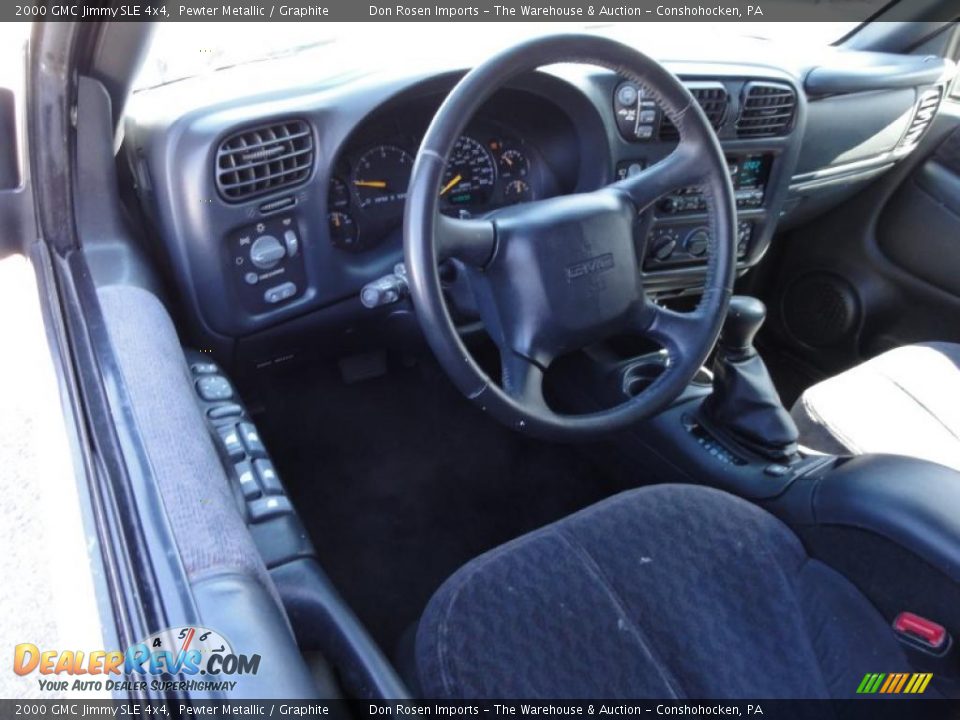 Graphite Interior - 2000 GMC Jimmy SLE 4x4 Photo #12