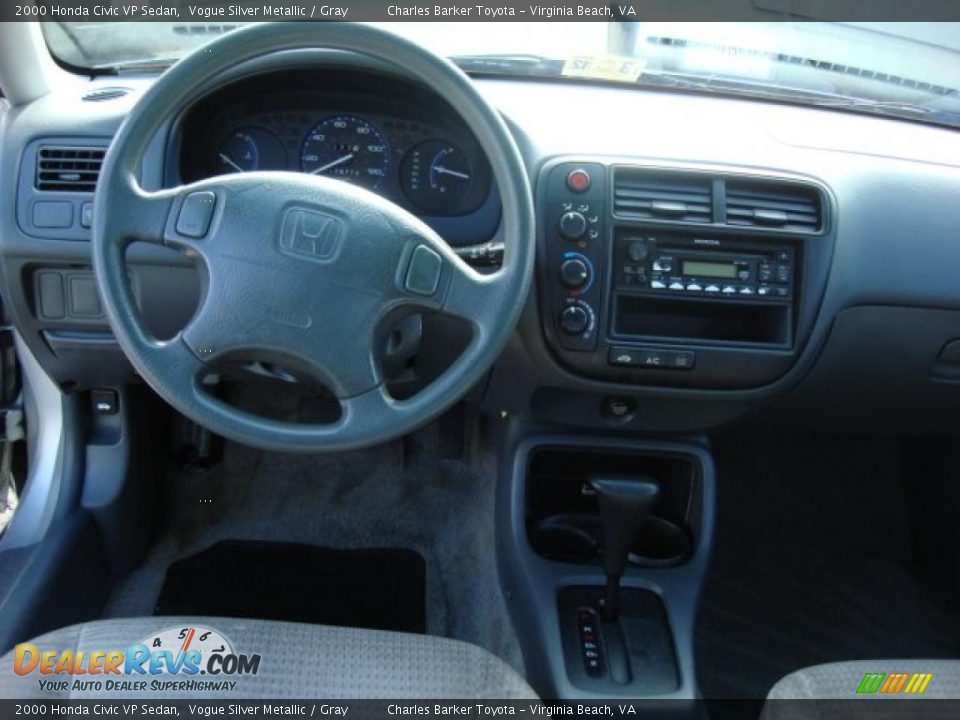 Dashboard of 2000 Honda Civic VP Sedan Photo #11