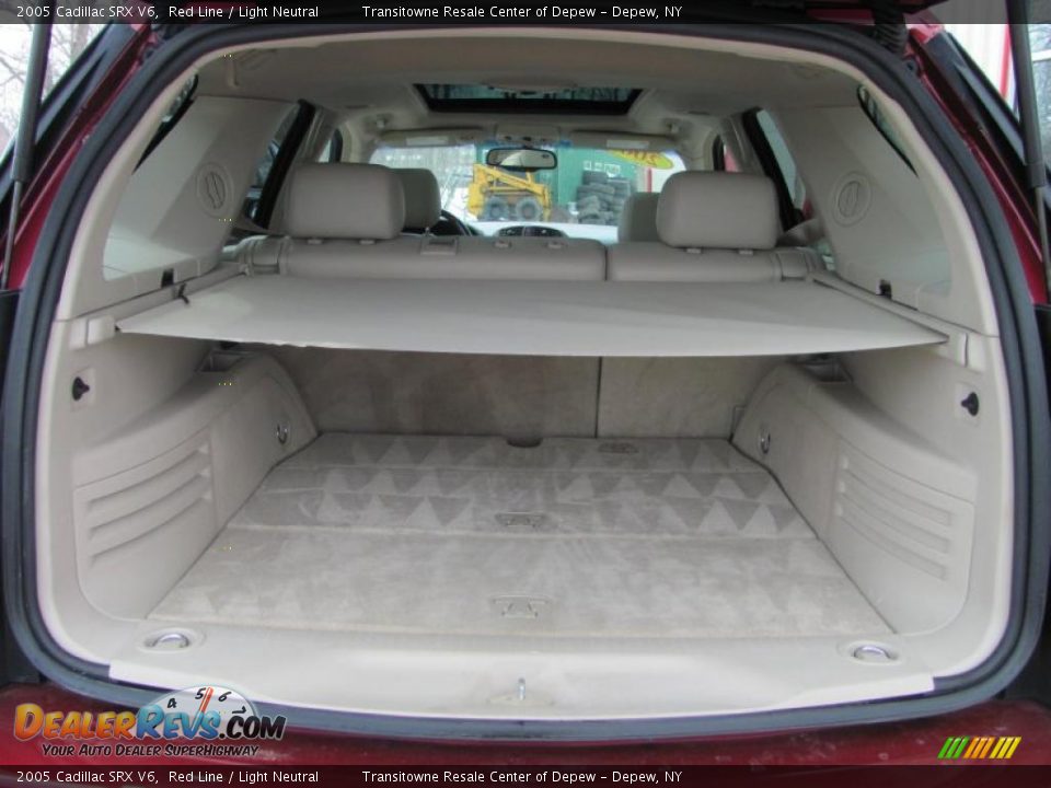 2005 Cadillac SRX V6 Trunk Photo #19