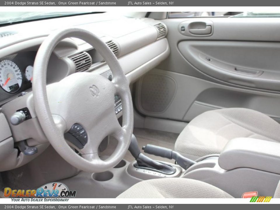 2004 Dodge Stratus SE Sedan Onyx Green Pearlcoat / Sandstone Photo #13