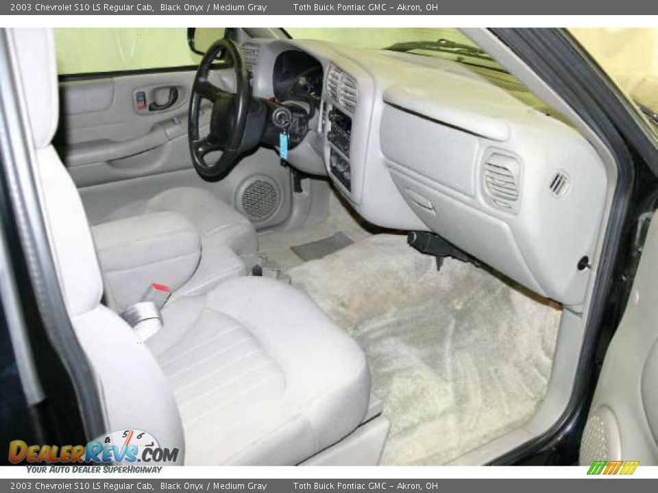 Medium Gray Interior 2003 Chevrolet S10 Ls Regular Cab