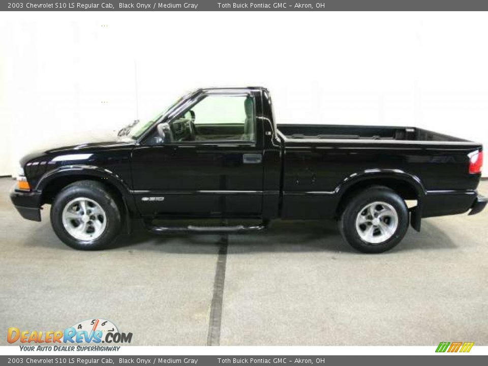 Black Onyx 2003 Chevrolet S10 LS Regular Cab Photo #15