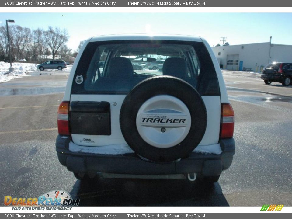 2000 Chevrolet Tracker 4WD Hard Top White / Medium Gray Photo #5