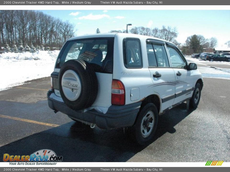 2000 Chevrolet Tracker 4WD Hard Top White / Medium Gray Photo #6