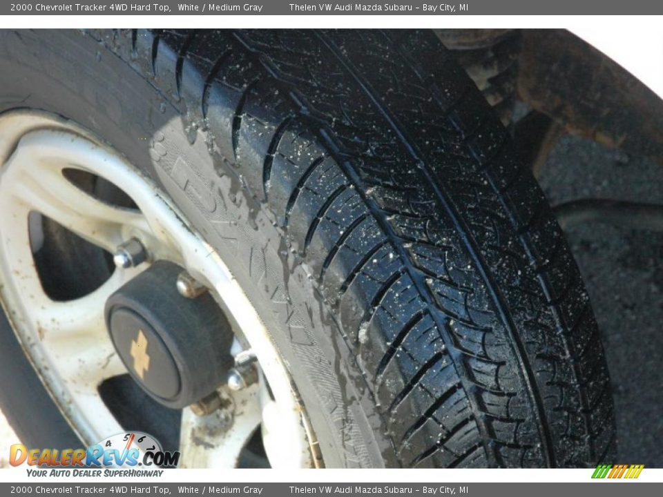 2000 Chevrolet Tracker 4WD Hard Top White / Medium Gray Photo #7