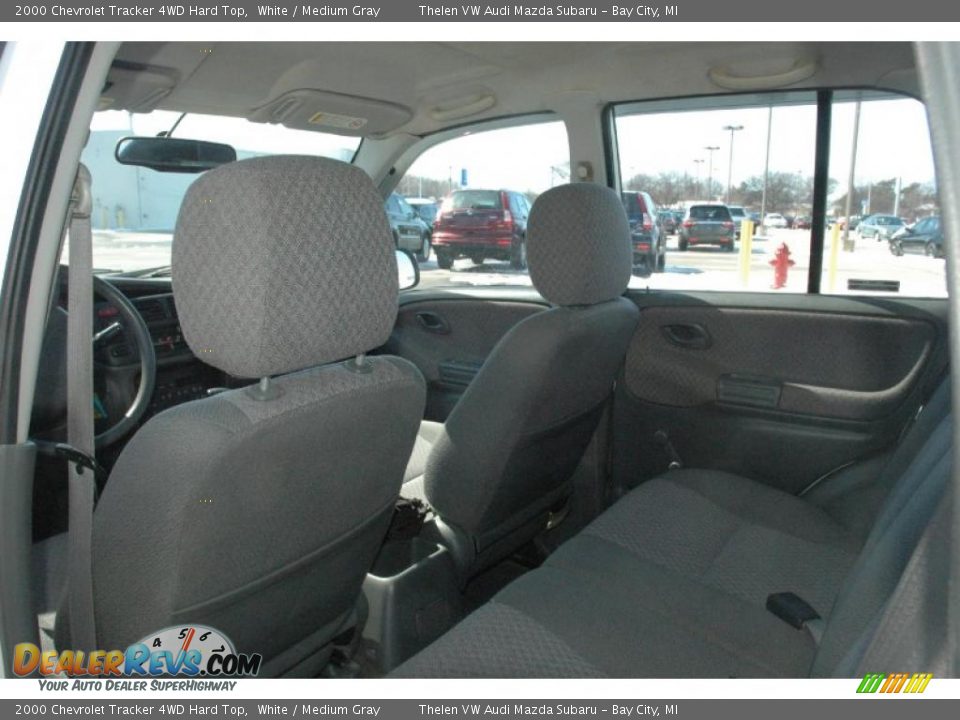 2000 Chevrolet Tracker 4WD Hard Top White / Medium Gray Photo #9