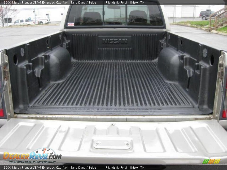 2000 Nissan Frontier SE V6 Extended Cab 4x4 Sand Dune / Beige Photo #12