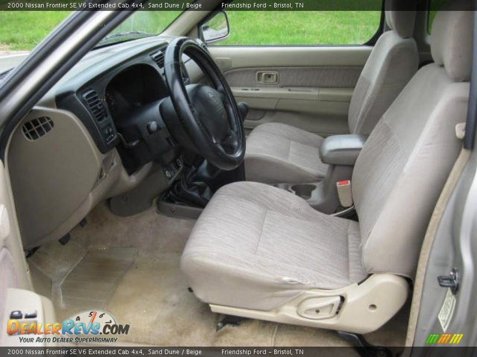 Beige Interior - 2000 Nissan Frontier SE V6 Extended Cab 4x4 Photo #14