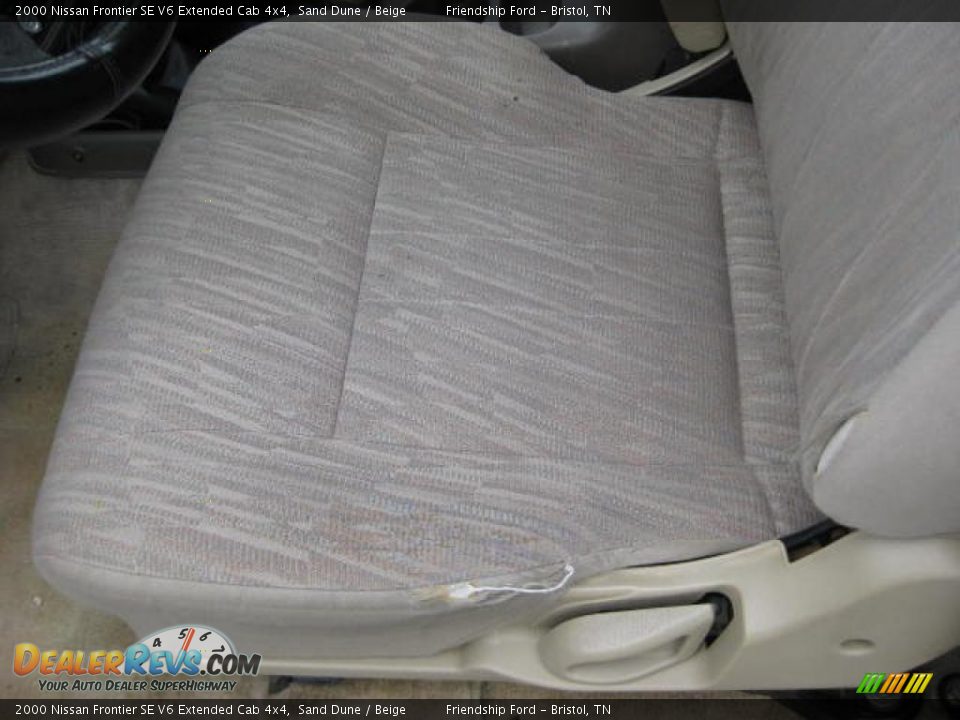 2000 Nissan Frontier SE V6 Extended Cab 4x4 Sand Dune / Beige Photo #15