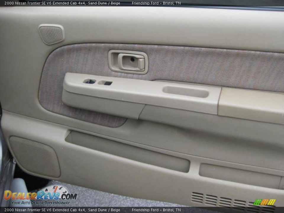 2000 Nissan Frontier SE V6 Extended Cab 4x4 Sand Dune / Beige Photo #21