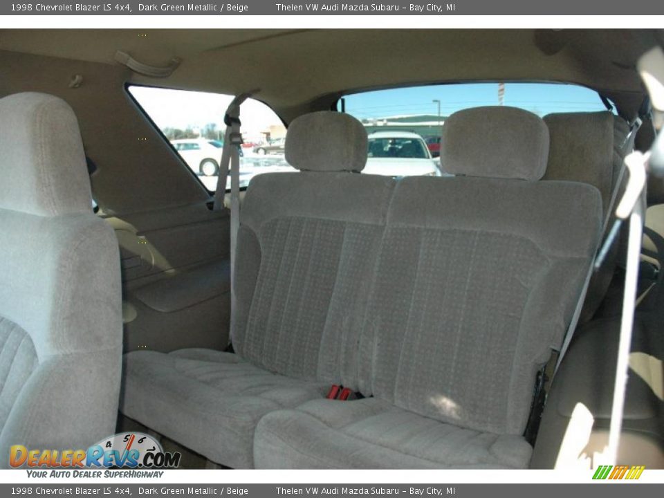 1998 Chevrolet Blazer LS 4x4 Dark Green Metallic / Beige Photo #8