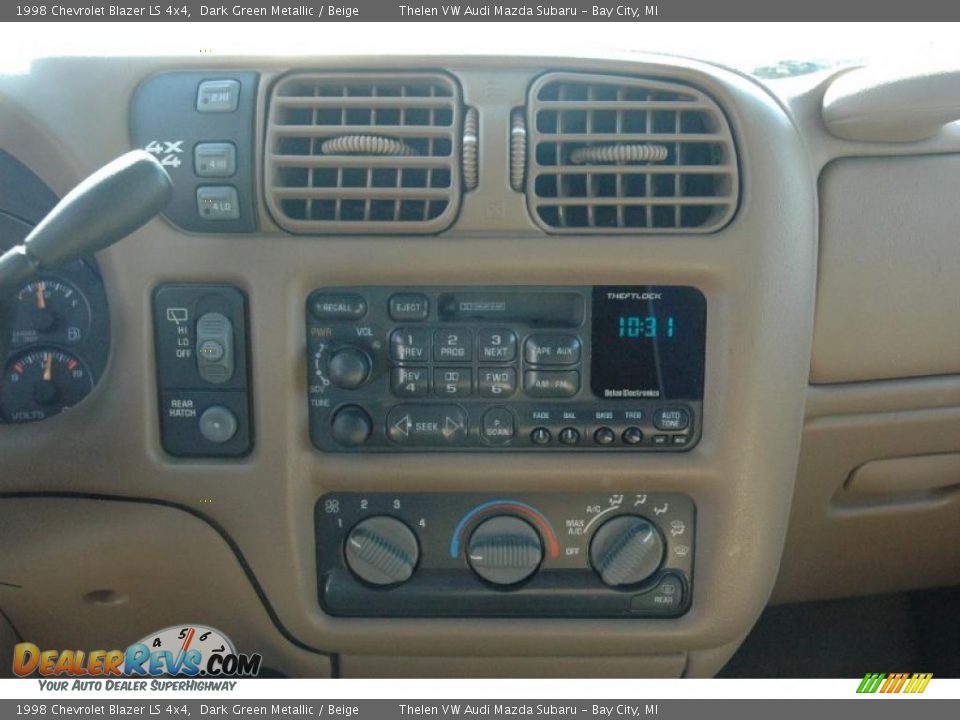 1998 Chevrolet Blazer LS 4x4 Dark Green Metallic / Beige Photo #9