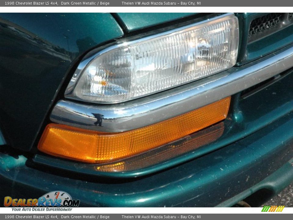1998 Chevrolet Blazer LS 4x4 Dark Green Metallic / Beige Photo #13