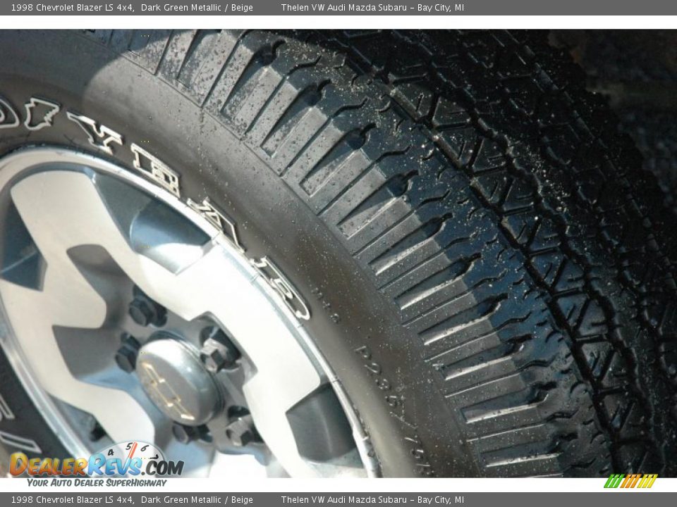 1998 Chevrolet Blazer LS 4x4 Dark Green Metallic / Beige Photo #14