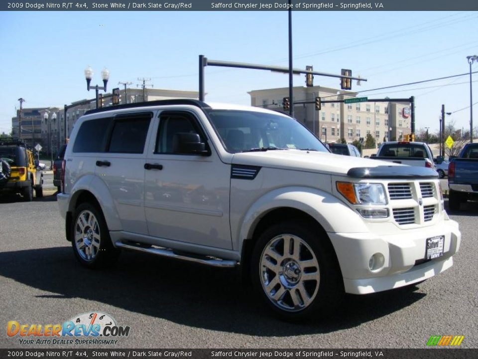 2009 Dodge Nitro R/T 4x4 Stone White / Dark Slate Gray/Red Photo #3