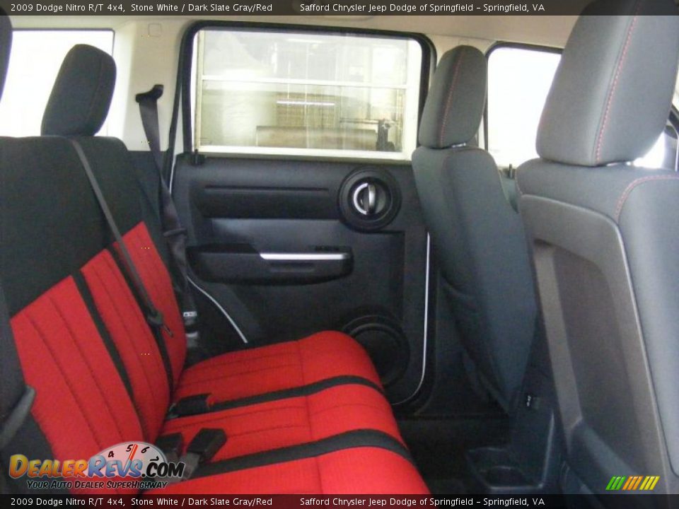 2009 Dodge Nitro R/T 4x4 Stone White / Dark Slate Gray/Red Photo #32