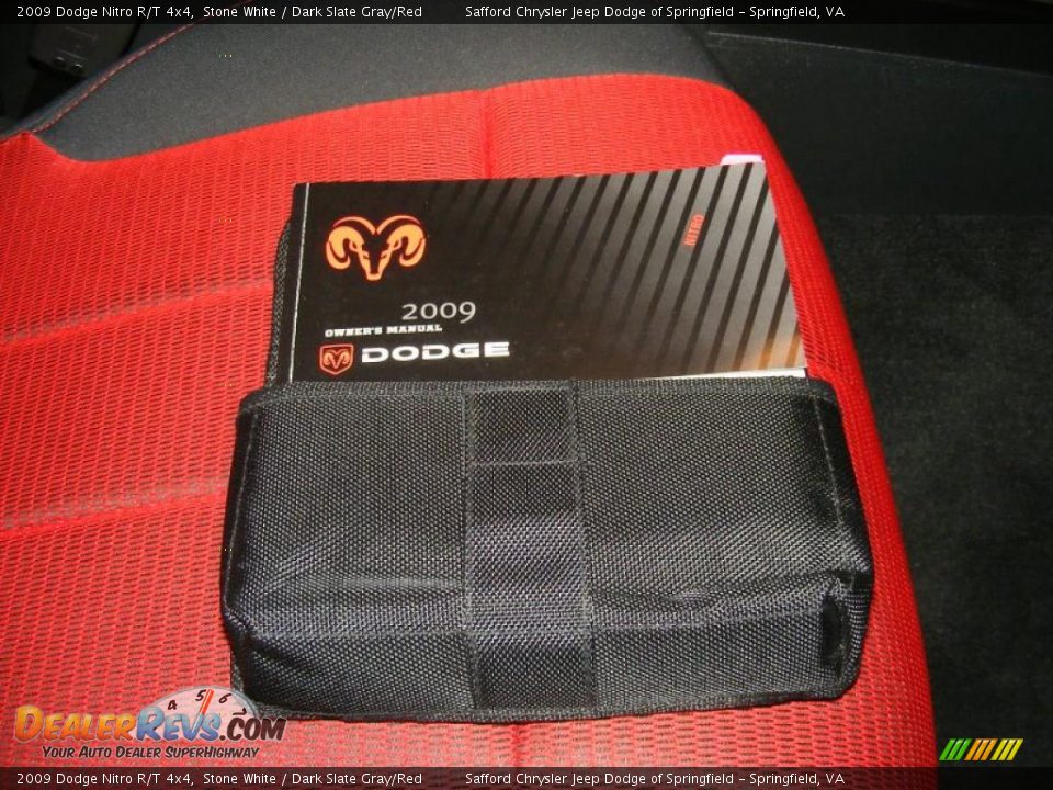 2009 Dodge Nitro R/T 4x4 Stone White / Dark Slate Gray/Red Photo #34
