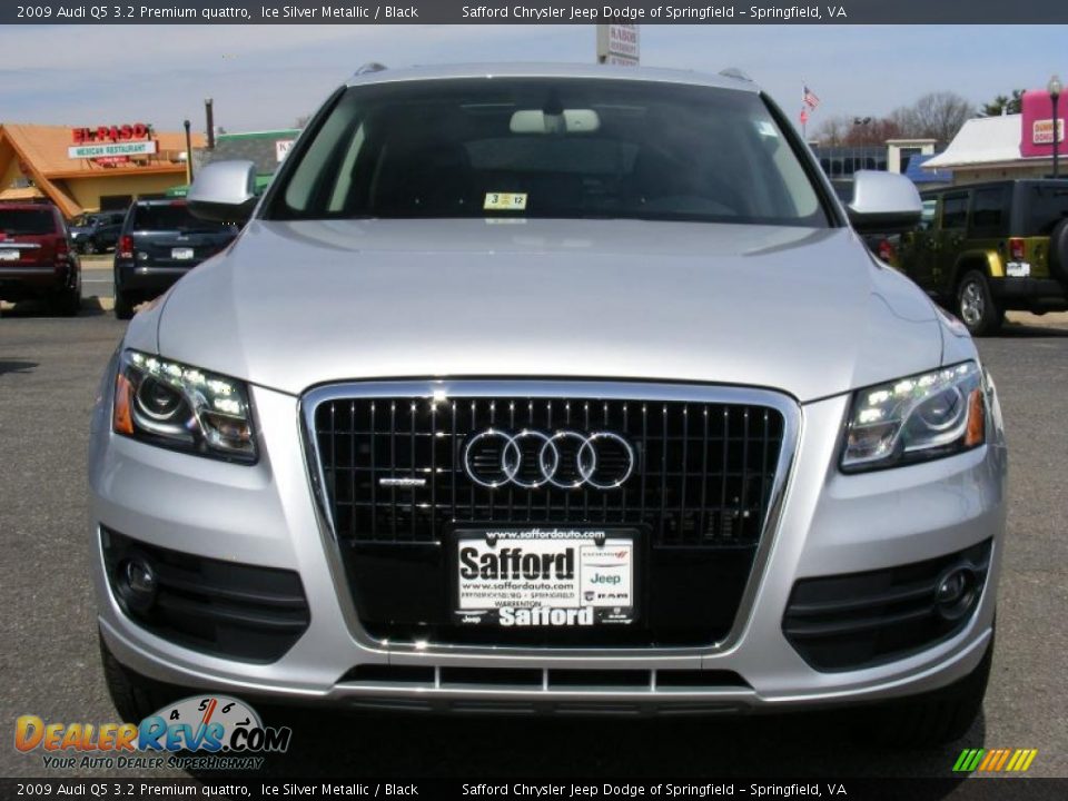 2009 Audi Q5 3.2 Premium quattro Ice Silver Metallic / Black Photo #2