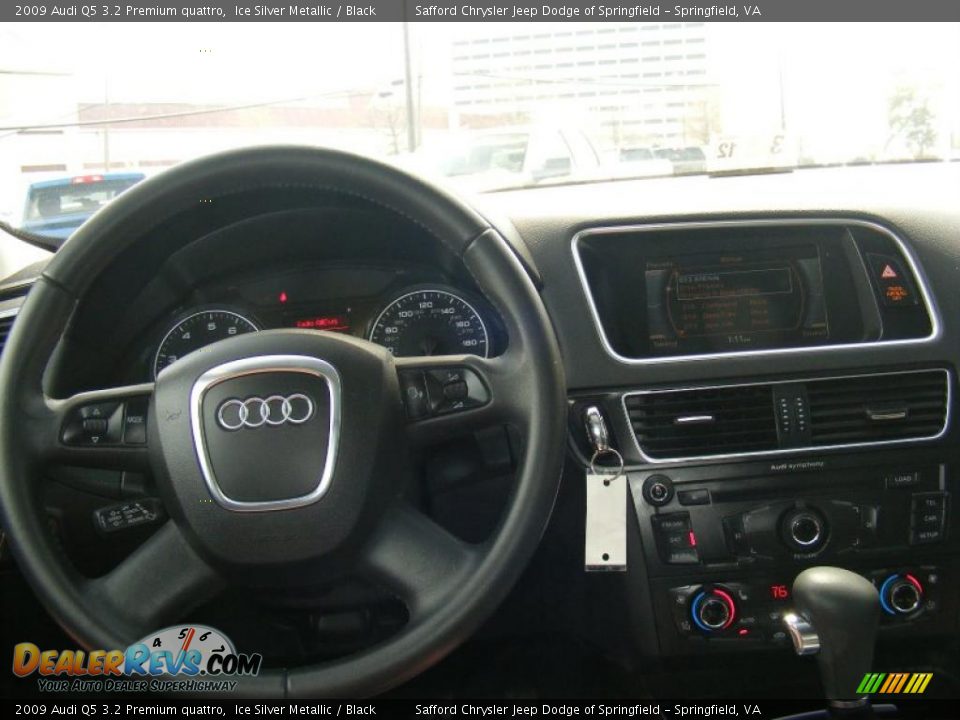 2009 Audi Q5 3.2 Premium quattro Ice Silver Metallic / Black Photo #17