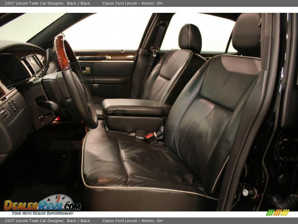 Black Interior - 2007 Lincoln Town Car Designer Photo #10