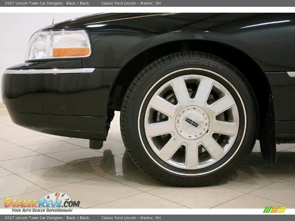2007 Lincoln Town Car Designer Wheel Photo #22