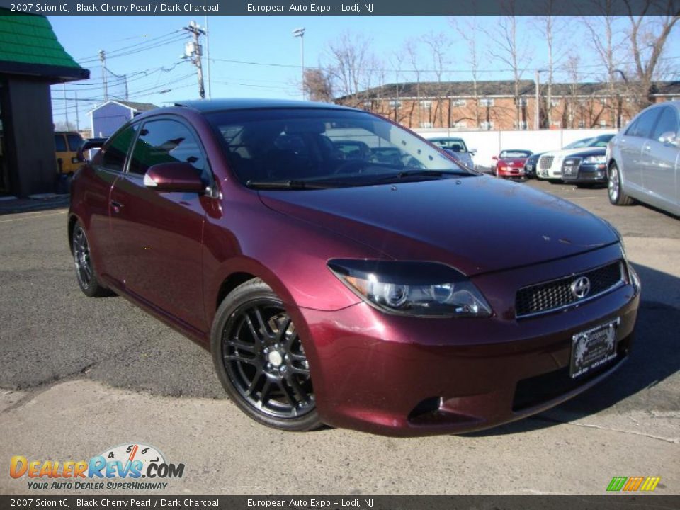 Front 3/4 View of 2007 Scion tC  Photo #2