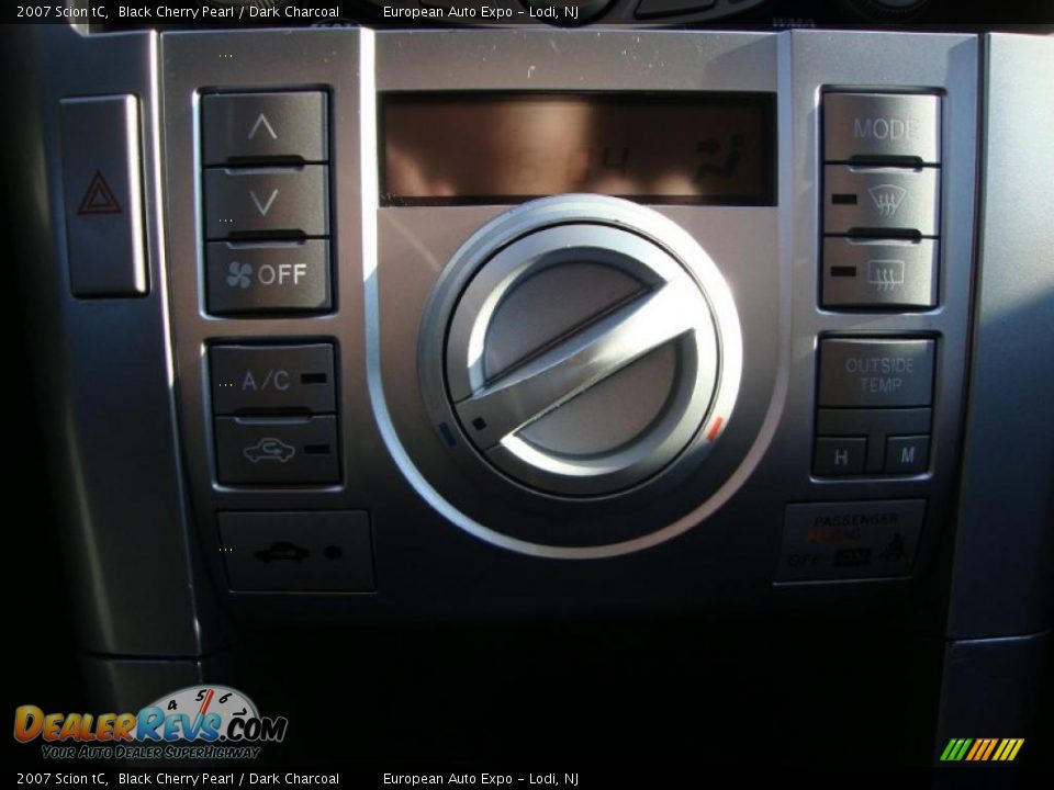 Controls of 2007 Scion tC  Photo #19