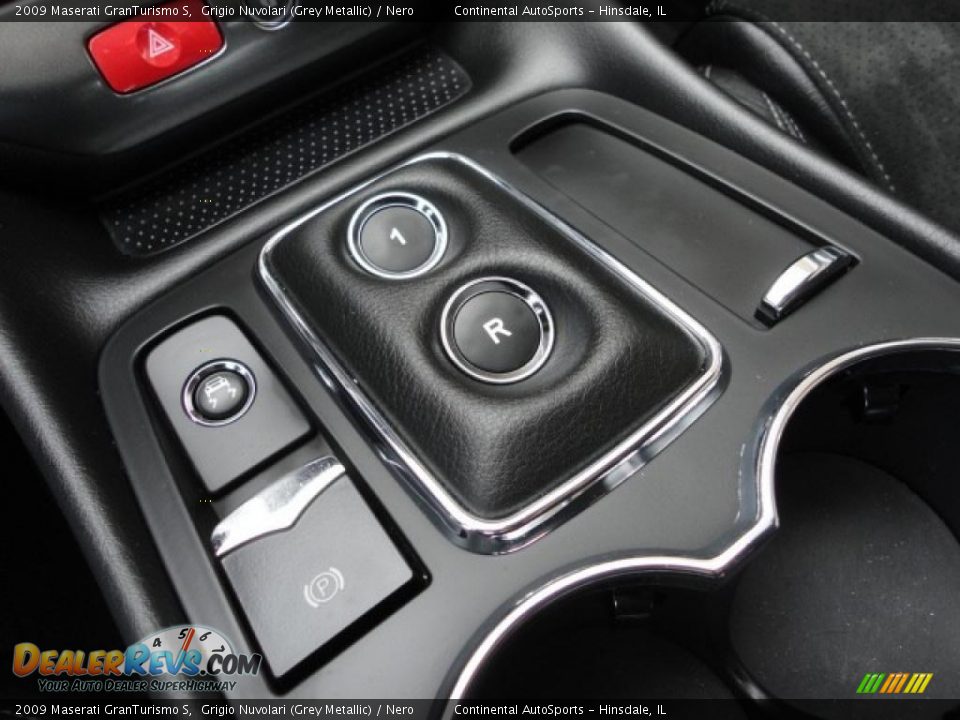 Controls of 2009 Maserati GranTurismo S Photo #32