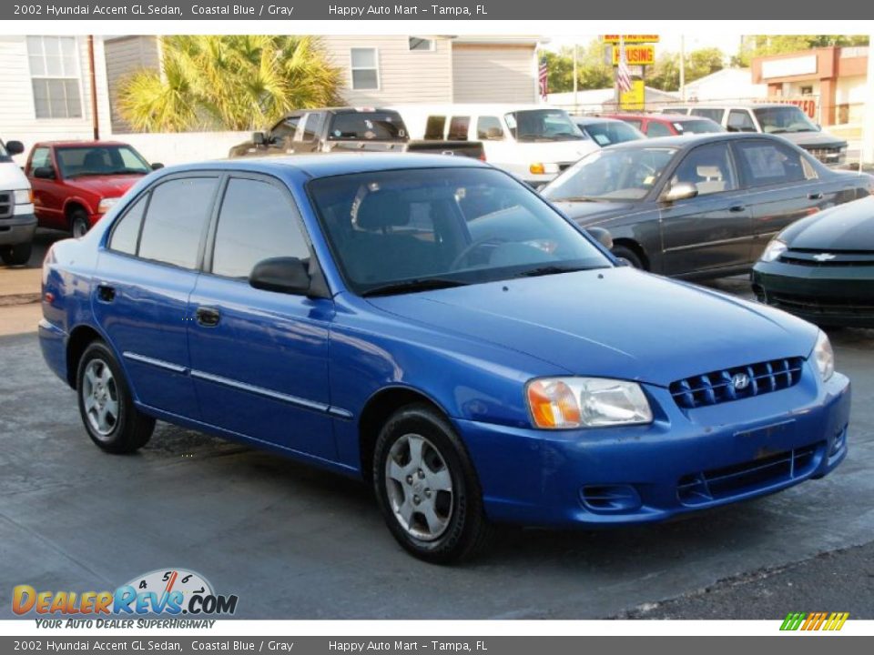 Front 3/4 View of 2002 Hyundai Accent GL Sedan Photo #2