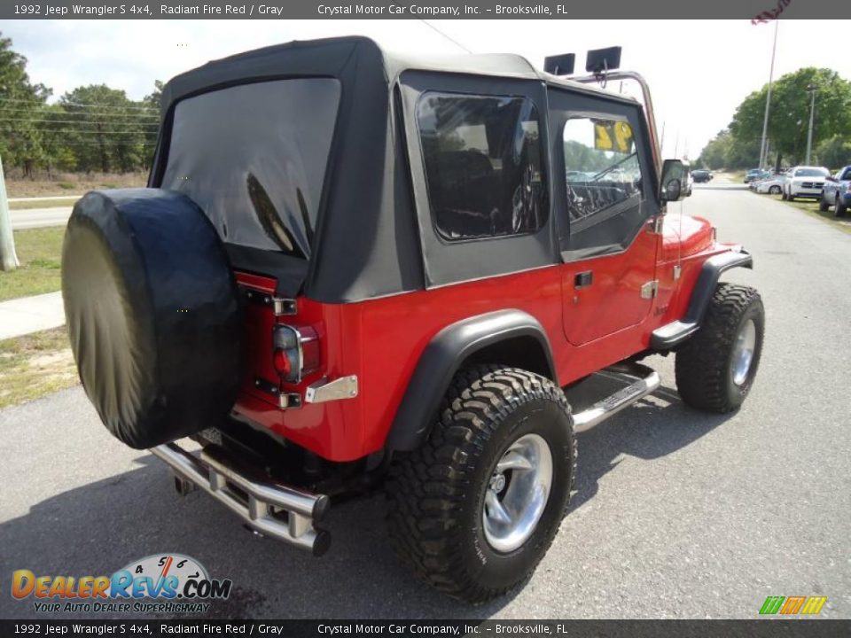 1992 Jeep Wrangler S 4x4 Radiant Fire Red / Gray Photo #8