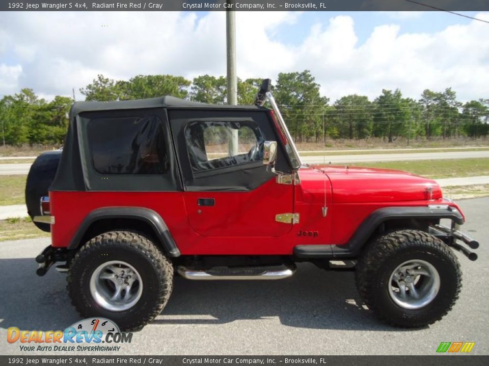 1992 Jeep Wrangler S 4x4 Radiant Fire Red / Gray Photo #9
