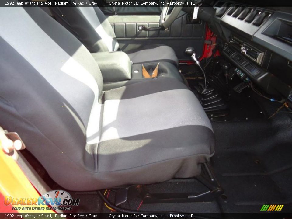 1992 Jeep Wrangler S 4x4 Radiant Fire Red / Gray Photo #13