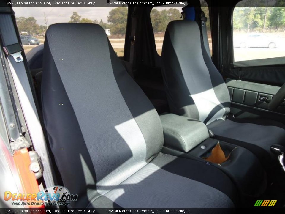 1992 Jeep Wrangler S 4x4 Radiant Fire Red / Gray Photo #14