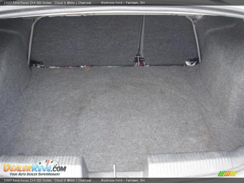 2007 Ford Focus ZX4 SES Sedan Cloud 9 White / Charcoal Photo #10