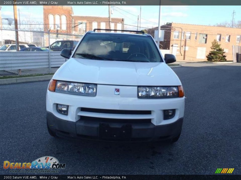 2003 Saturn VUE AWD White / Gray Photo #4