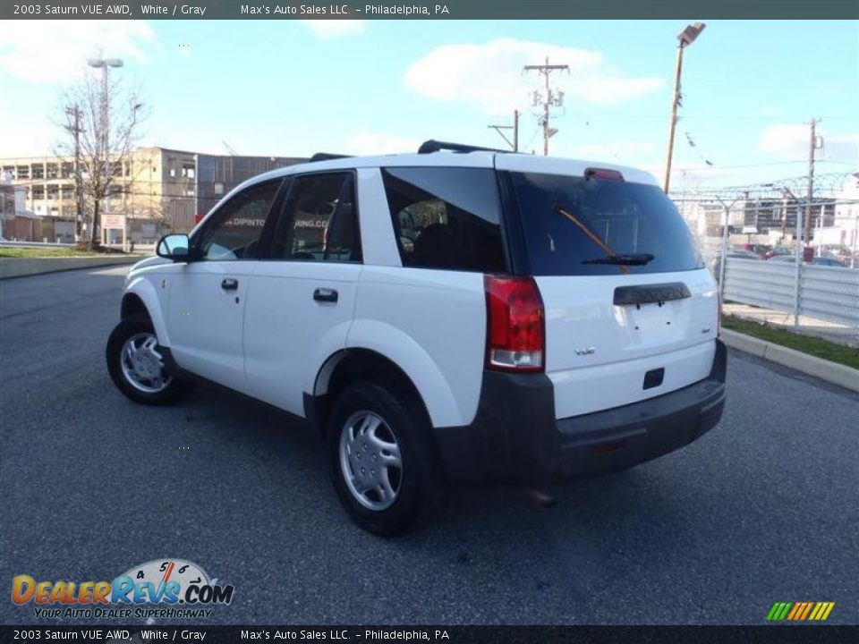 2003 Saturn VUE AWD White / Gray Photo #8