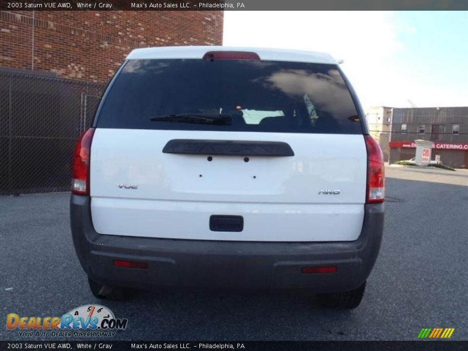 2003 Saturn VUE AWD White / Gray Photo #11