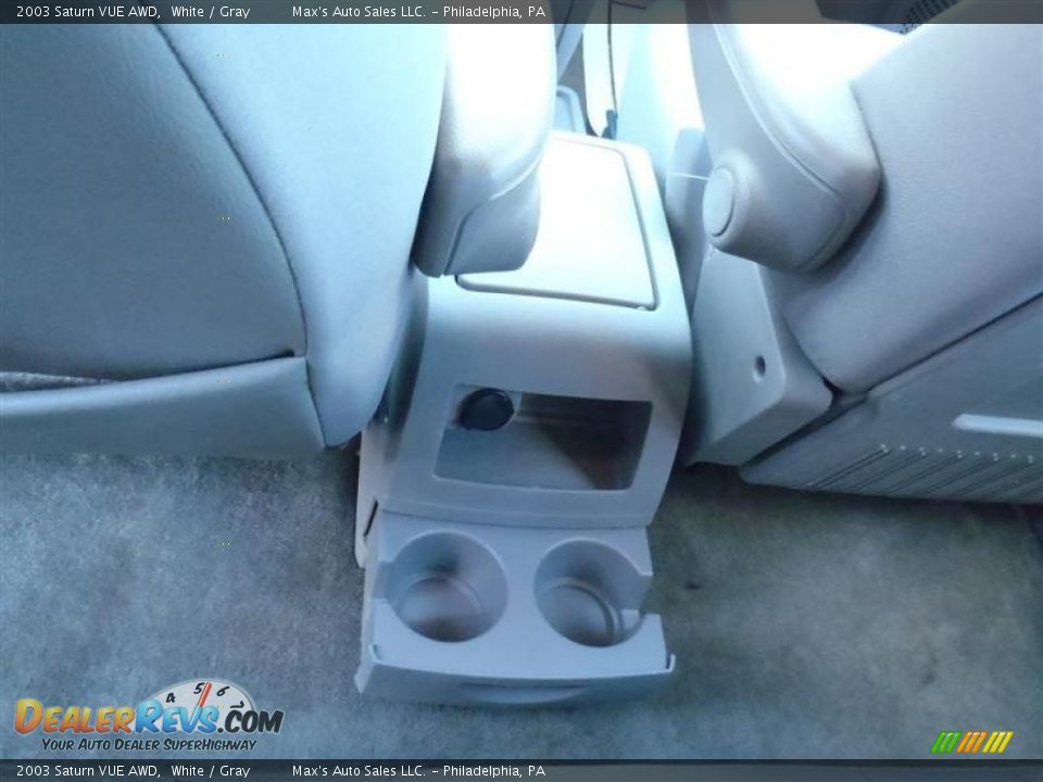 2003 Saturn VUE AWD White / Gray Photo #20