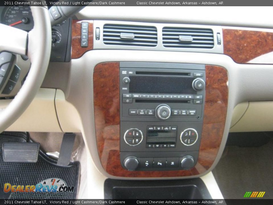 Controls of 2011 Chevrolet Tahoe LT Photo #9